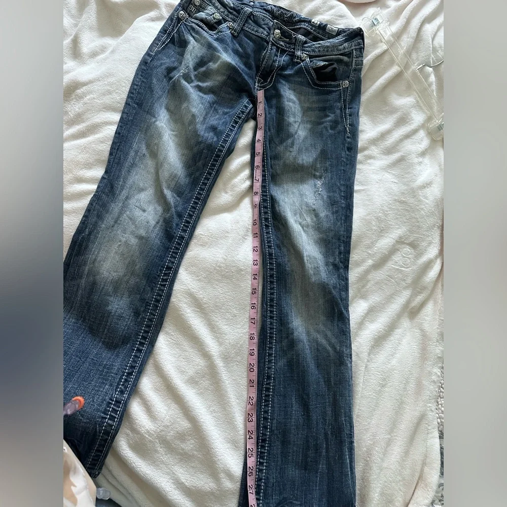 Women's vintage Y2K Miss Me Bootcut Jeans
Cute distressed sequin design - Picture 10 of 12